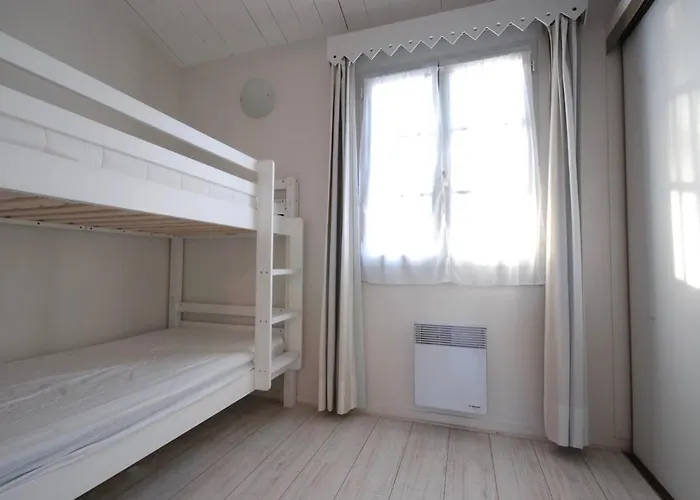 330 Carnot 8 - Plein Centre-village *